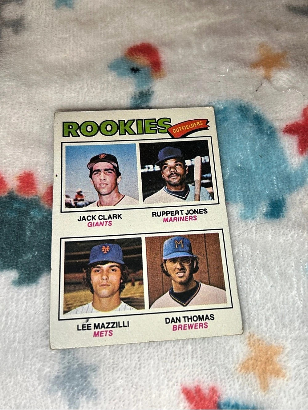 Topps 1977 Rookie Outfielders #438 Baseball Card